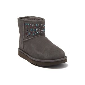 UGG Classic Genuine Sheepskin Mini Stud Il Boot